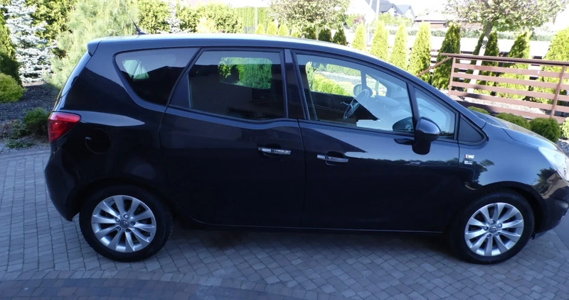 Opel Meriva cena 22900 przebieg: 138000, rok produkcji 2013 z Mogilno małe 562